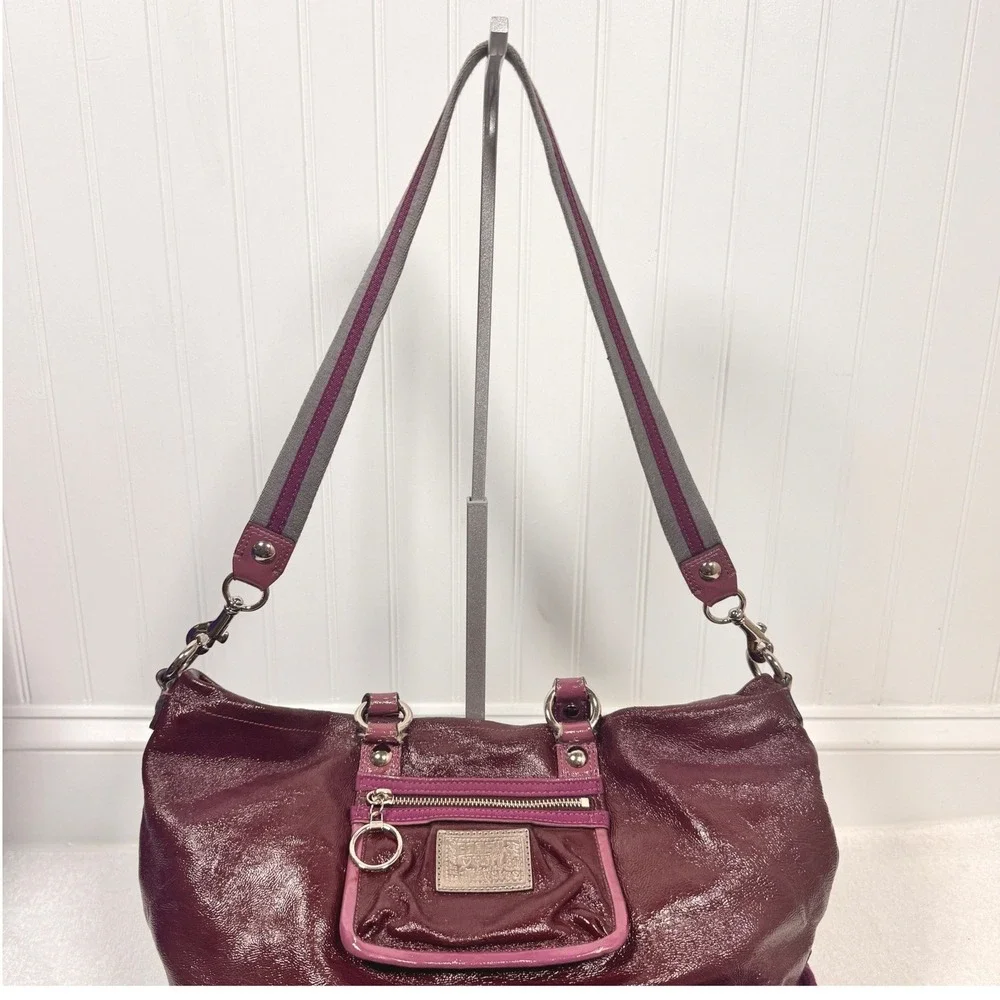Coach Poppy Spotlight Pocket Hobo Bag Large Burgundy Purple Patent Leather 13869